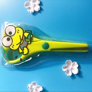 NWT Vintage Keroppi 1992 scissors